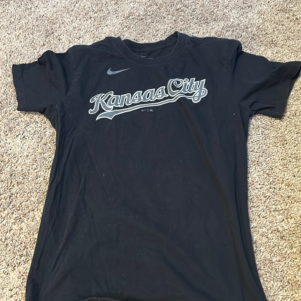 Men’s Black Nike Jersey T-Shirt Medium- Salvador Perez 13